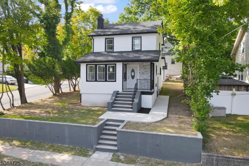 1470 Gaylord Ter
