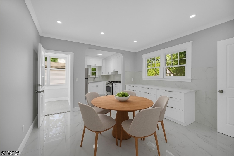 1470 Gaylord Ter