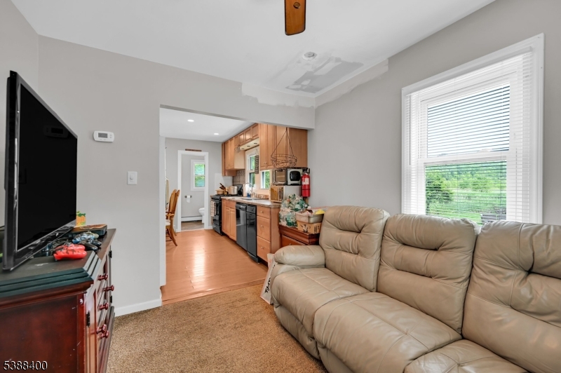 3 Riverside Rd