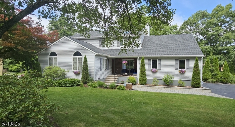 18 Tice Rd