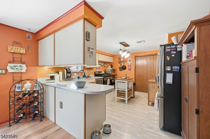 12 Pleasant View Dr