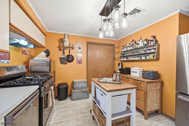 12 Pleasant View Dr