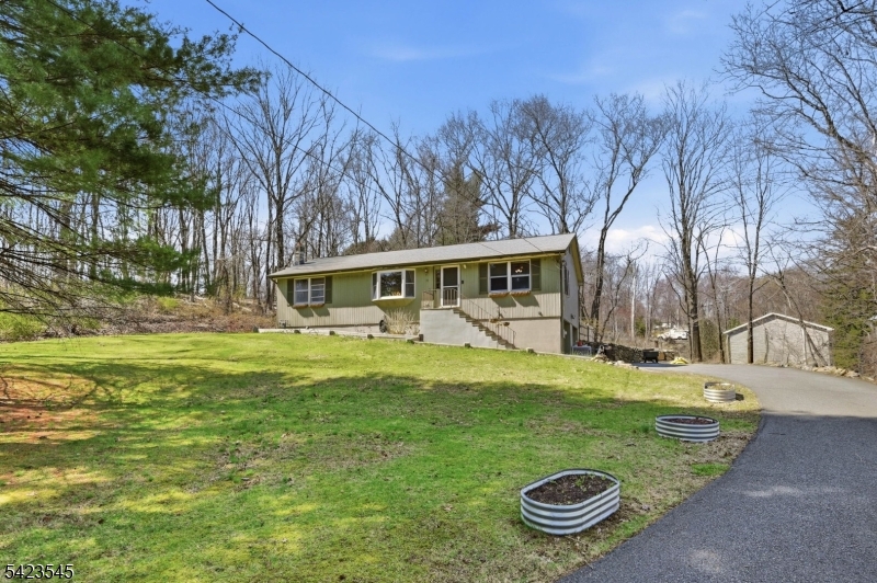 12 Pleasant View Dr
