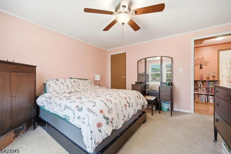 12 Pleasant View Dr