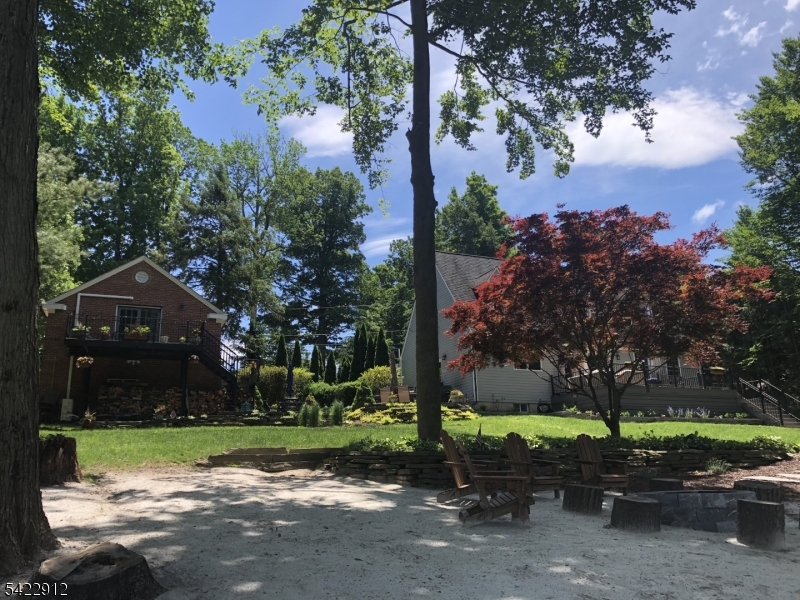 173 Point Breeze Dr