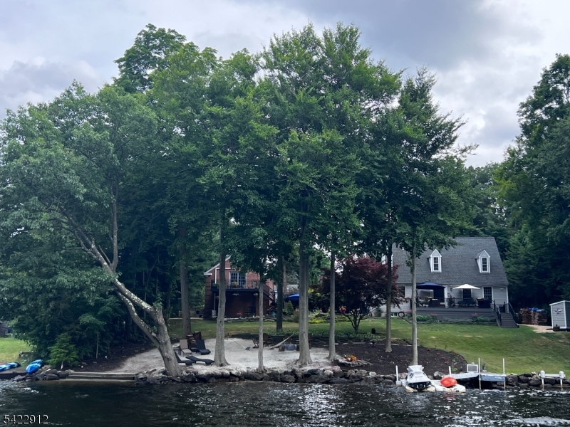 173 Point Breeze Dr