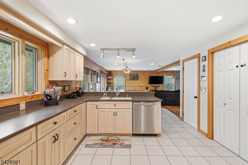 127 Jacobs Rd