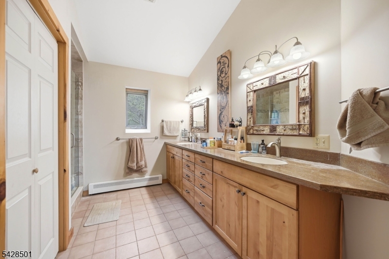 127 Jacobs Rd