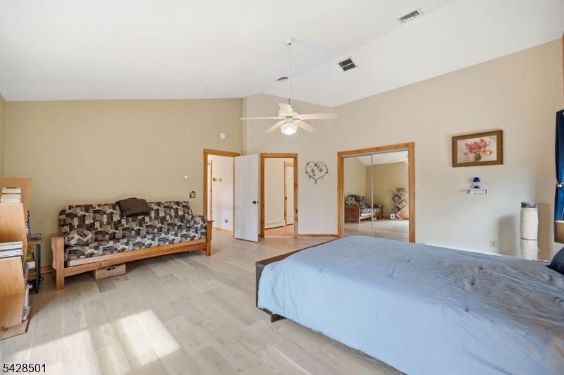 127 Jacobs Rd