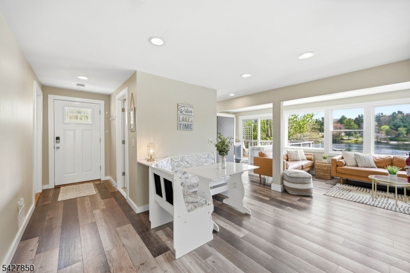 51 Goldfinch Ln