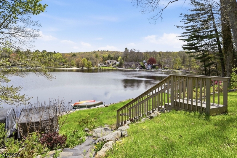 51 Goldfinch Ln