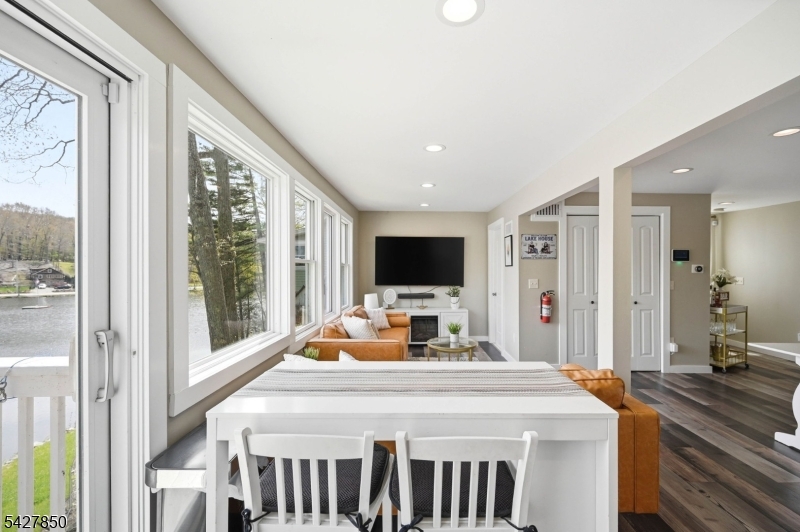 51 Goldfinch Ln