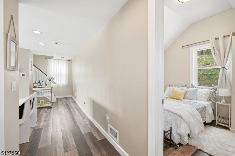 51 Goldfinch Ln