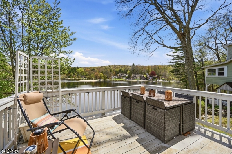 51 Goldfinch Ln