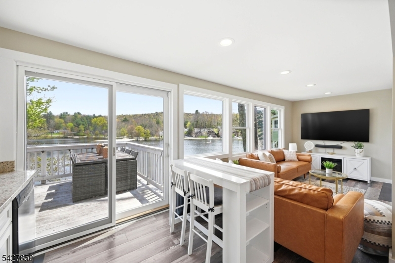 51 Goldfinch Ln