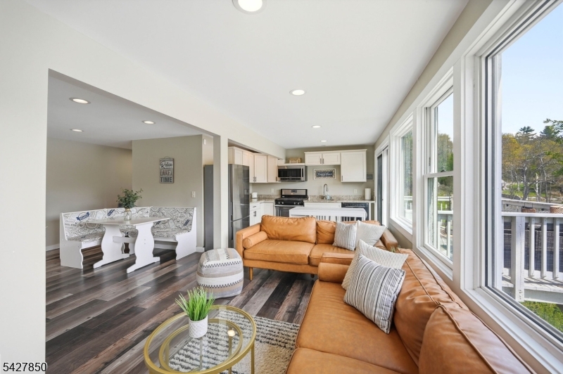 51 Goldfinch Ln