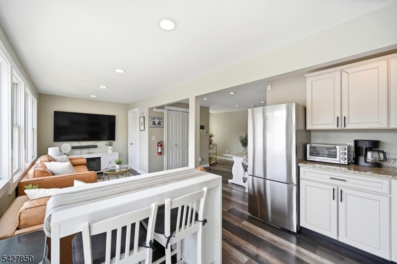 51 Goldfinch Ln