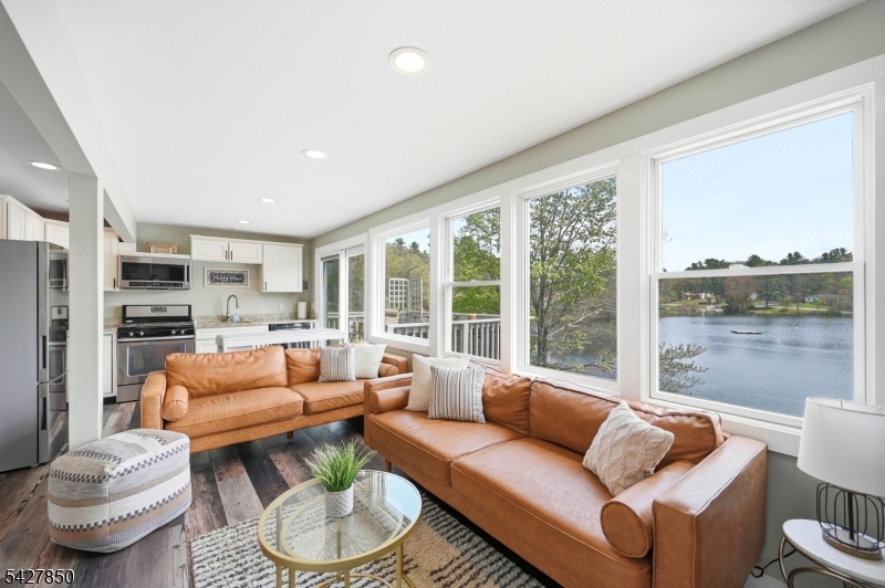 51 Goldfinch Ln