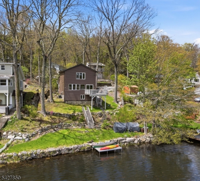 51 Goldfinch Ln