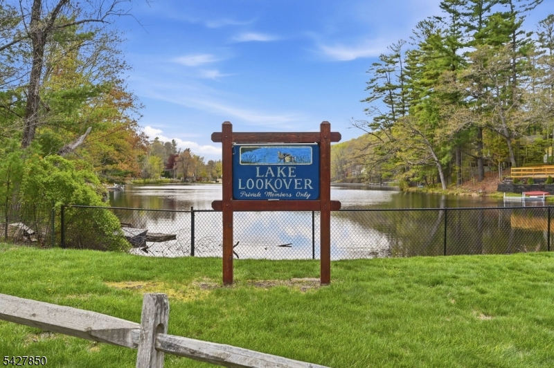 51 Goldfinch Ln
