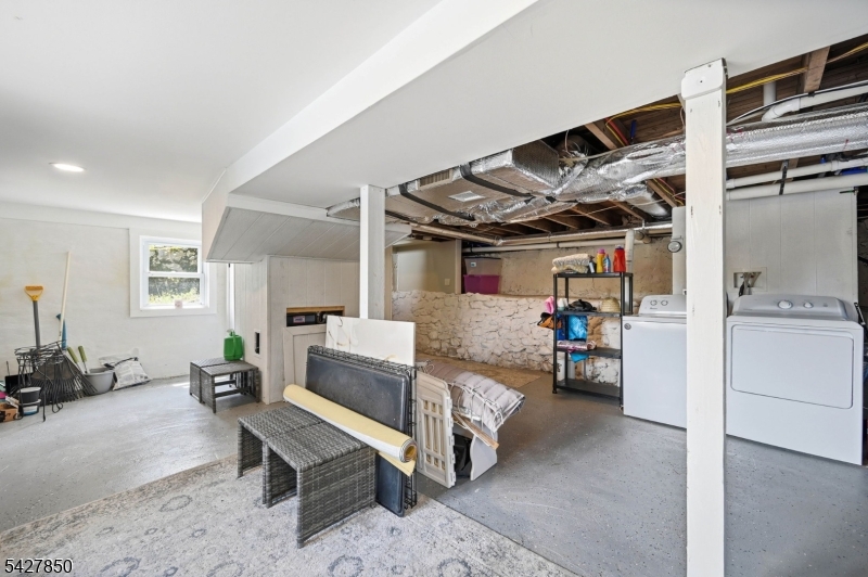 51 Goldfinch Ln