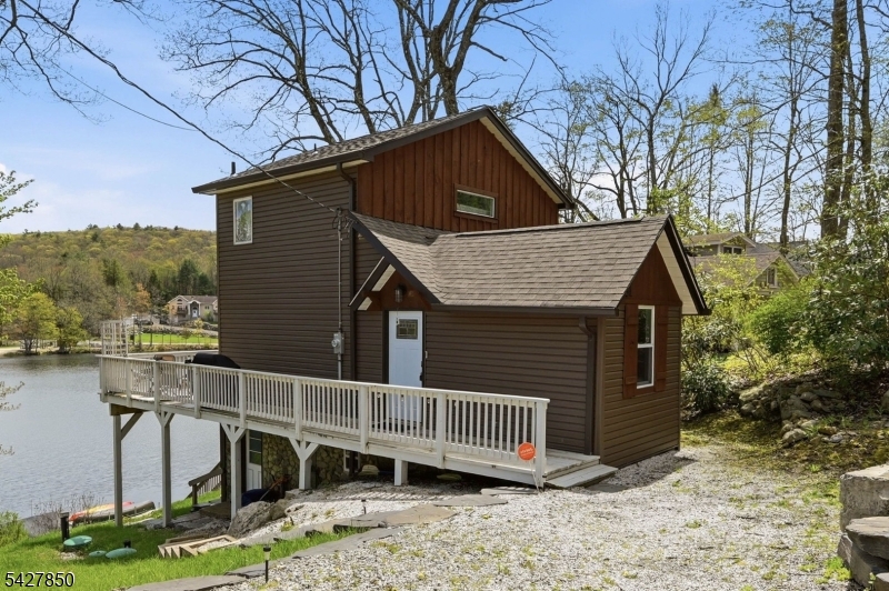 51 Goldfinch Ln