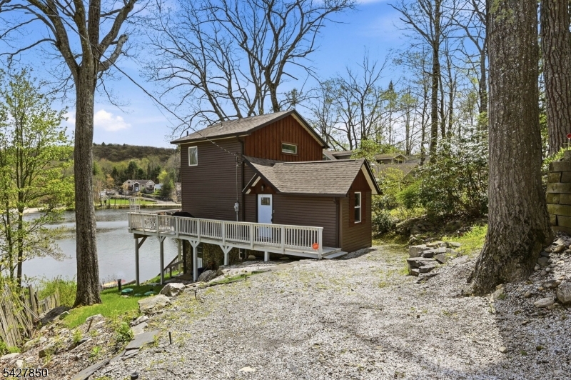 51 Goldfinch Ln