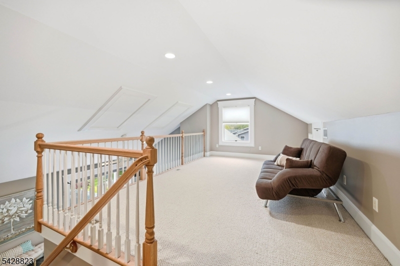 206 Long Pond Rd