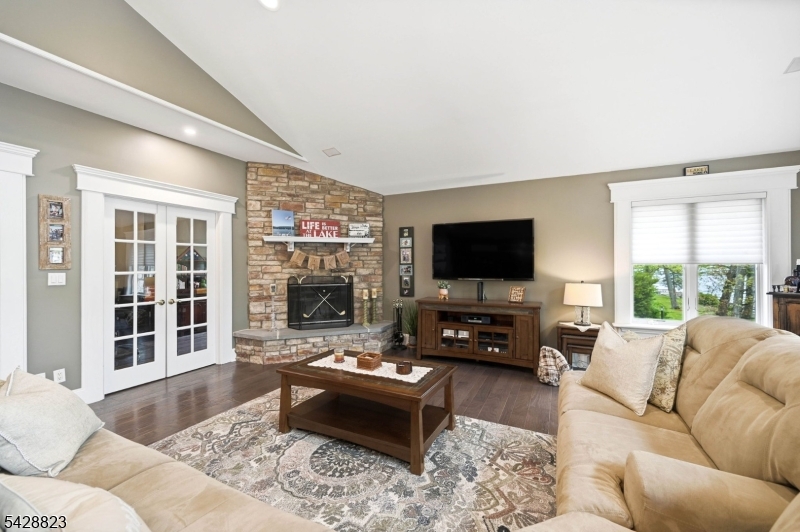 206 Long Pond Rd