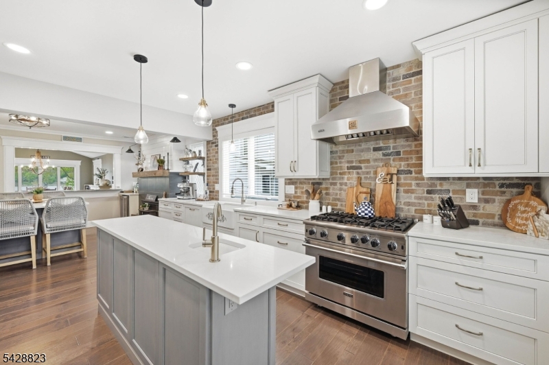 206 Long Pond Rd