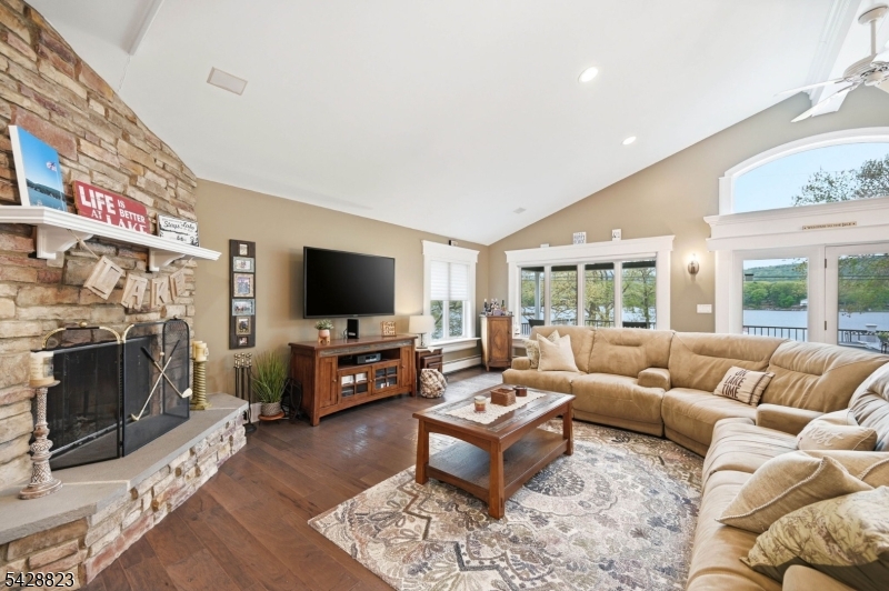 206 Long Pond Rd