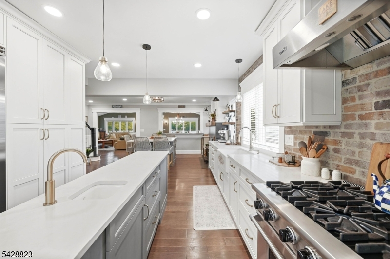 206 Long Pond Rd