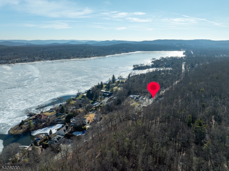 165 Lakeside Rd 8