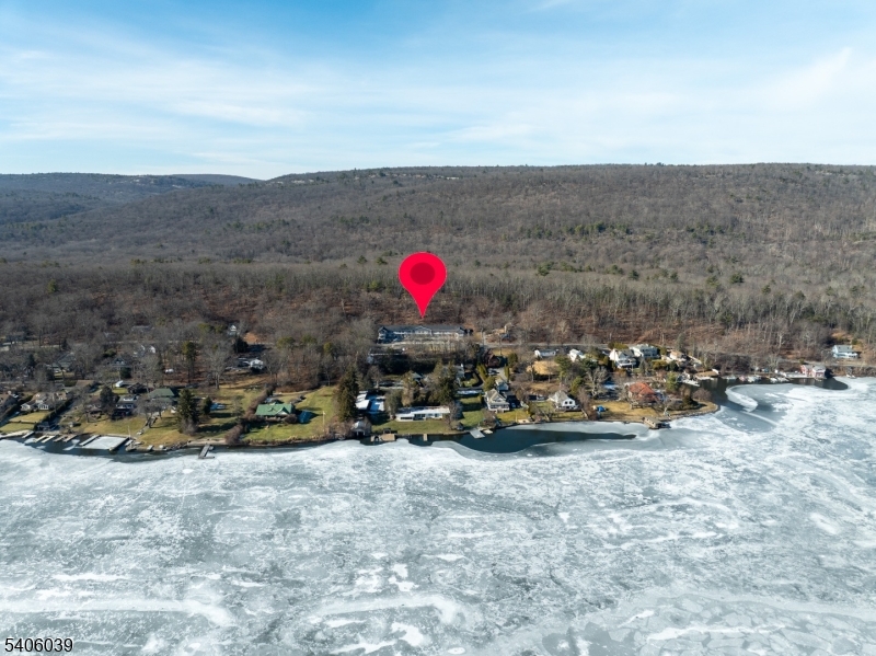 165 Lakeside Rd 8