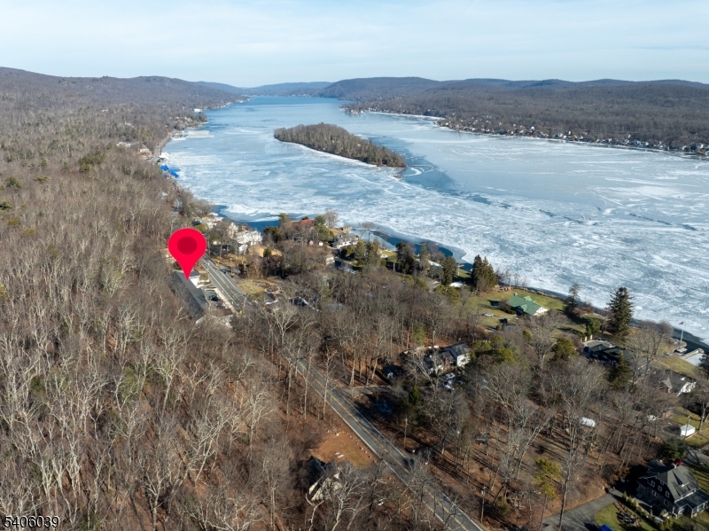 165 Lakeside Rd 8