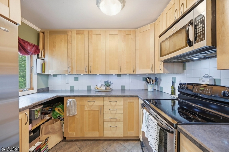 48 Goldfinch Ln