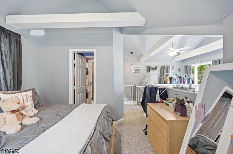 48 Goldfinch Ln
