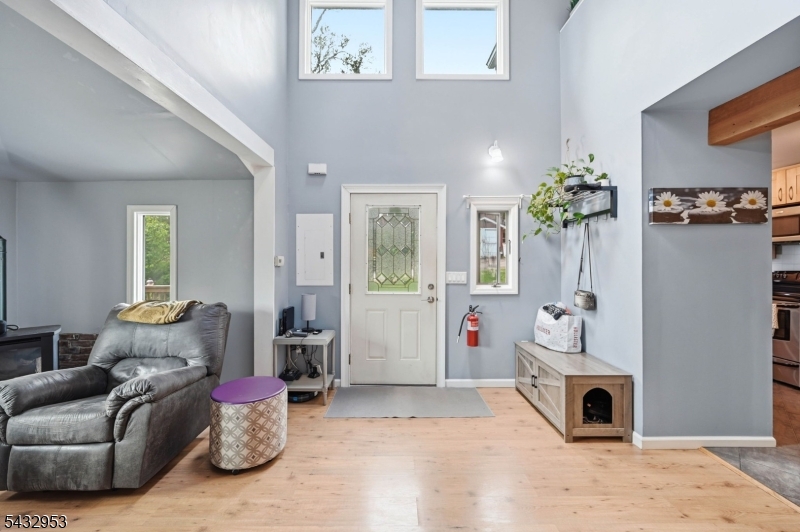 48 Goldfinch Ln