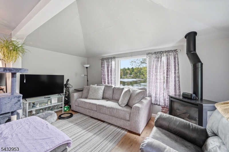 48 Goldfinch Ln
