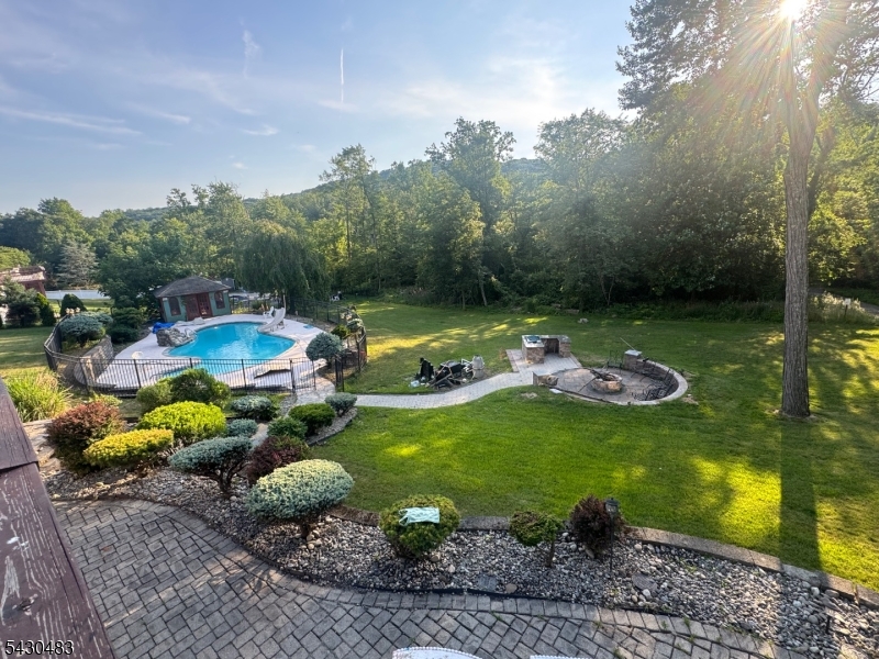 77A Taylortown Rd