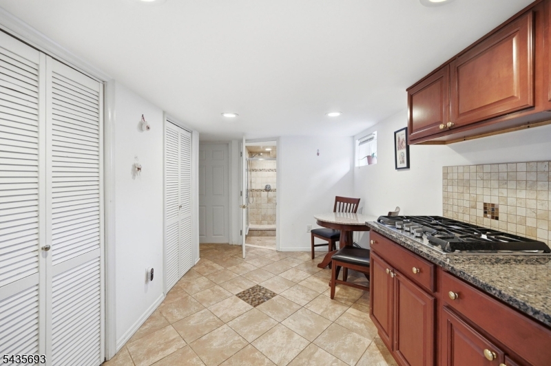 13-33 George St 2X