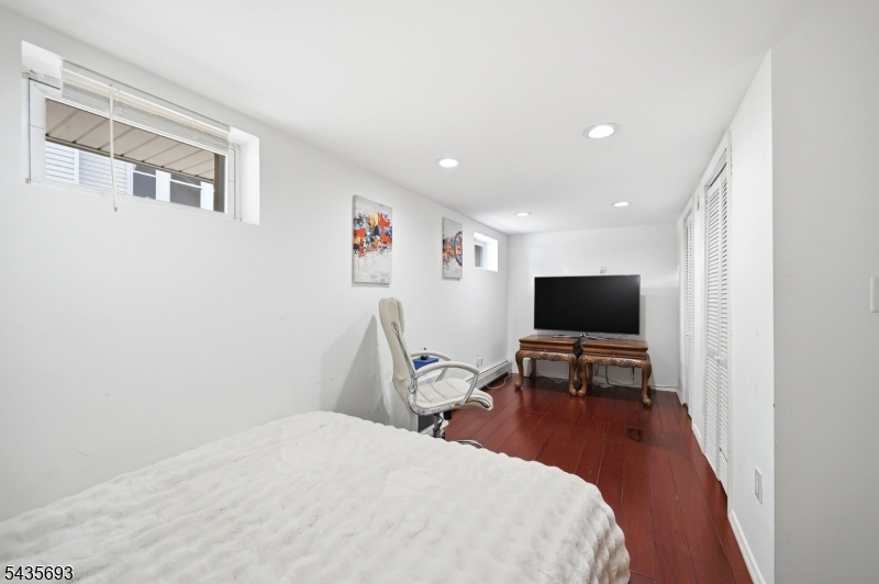 13-33 George St 2X