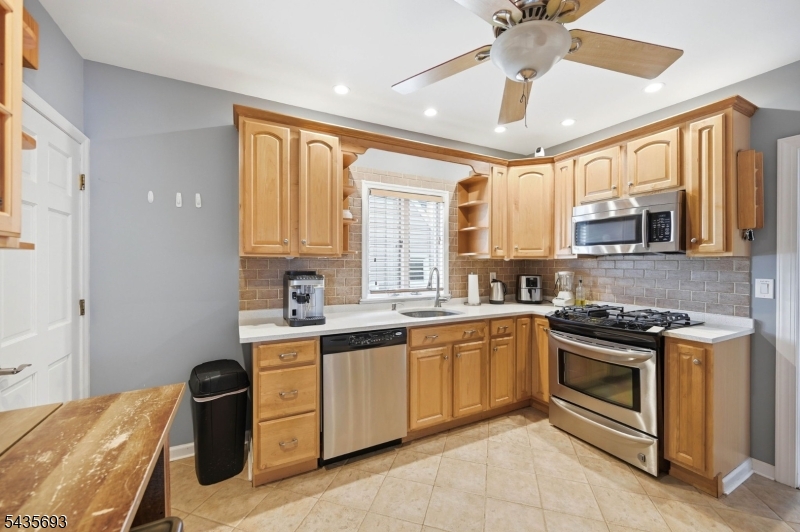 13-33 George St 2X
