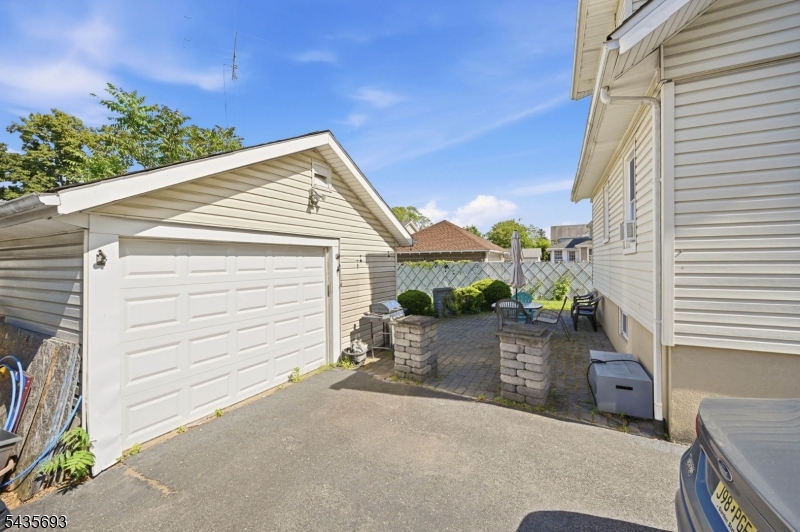 13-33 George St 2X