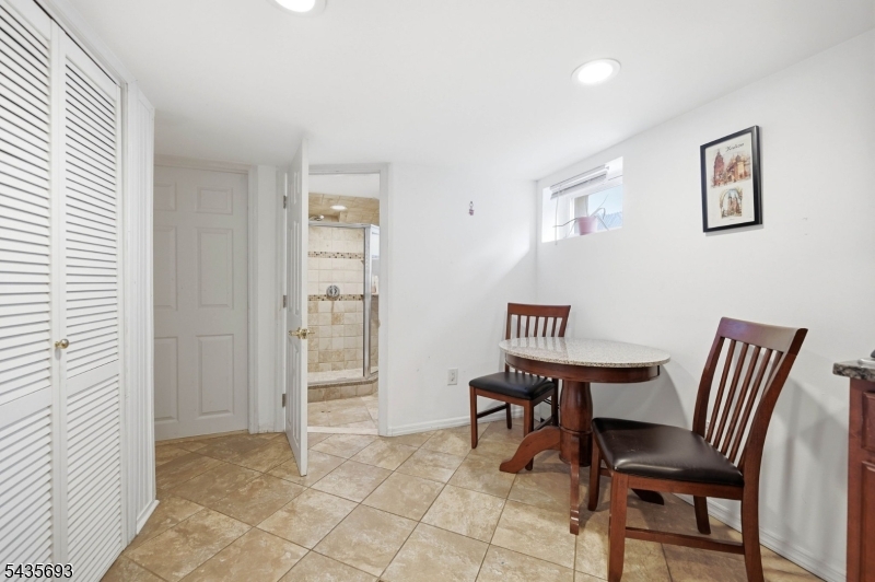 13-33 George St 2X
