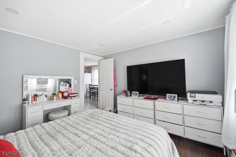 13-33 George St 2X