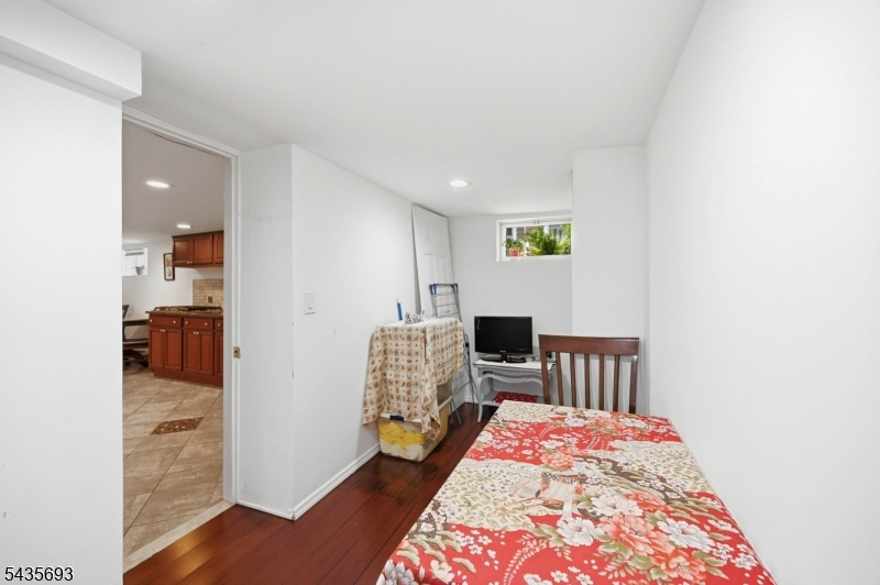 13-33 George St 2X