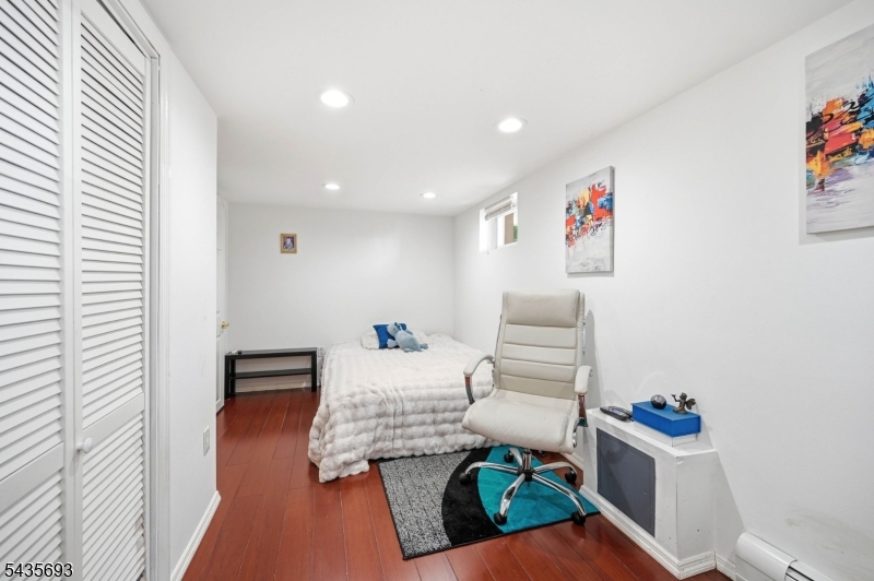 13-33 George St 2X