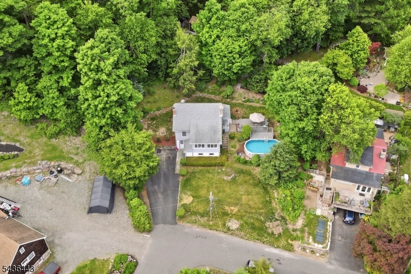 8 Ivan Rd