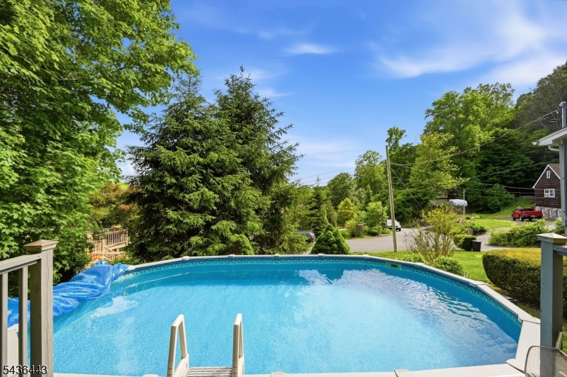 8 Ivan Rd